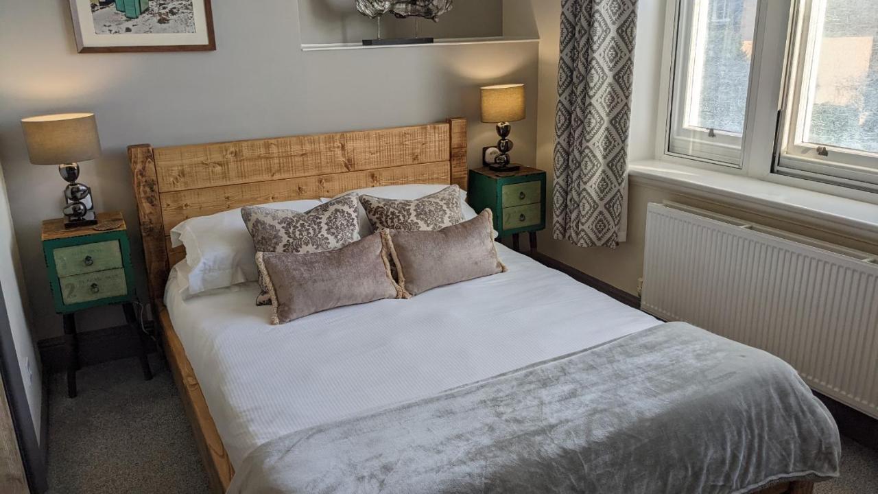 Oaklands Bed & Breakfast